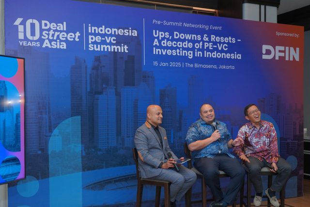 From left: Joji Thomas Phillip, Founder and Editor-in-Chief of DealStreetAsia; Pandu Sjahrir, Managing Partner of Indies Capital Partners, and Achmad Zaky, Founding Partner of Init-6.